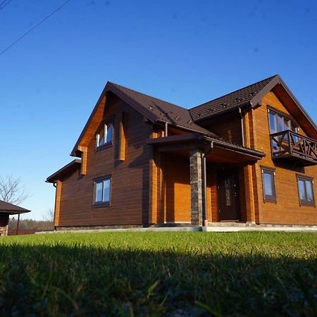 Villa Family House Truskavets Модрычи Экстерьер фото