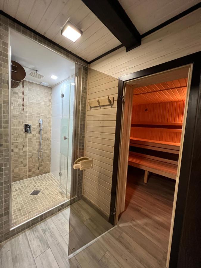 Villa Family House Truskavets Модрычи Экстерьер фото
